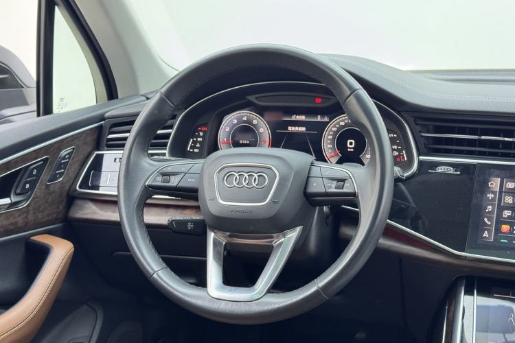 Used Audi Q7 2023 45 TFSI quattro S line Sport model