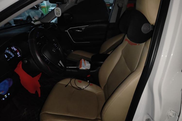 Used Toyota RAV4 2023 2.0L CVT Two-Wheel Drive Fashion Edition
