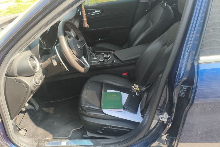 Used Alfa Romeo Giulia 2017 2.0T 280HP Luxury Edition
