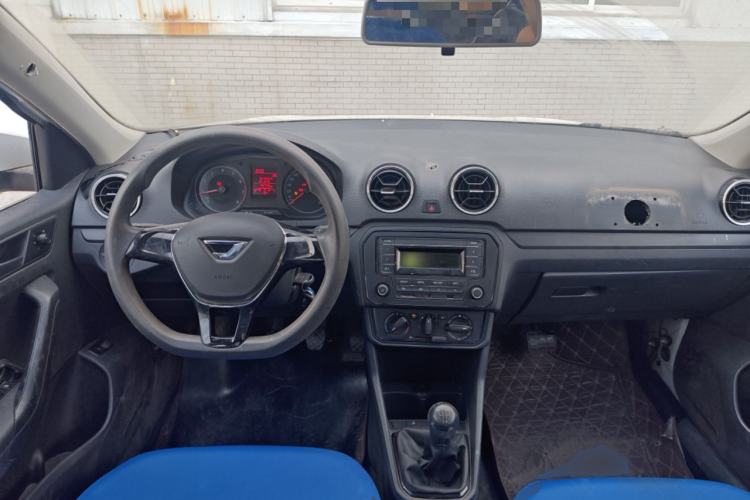 Used Jetta VA3 2019 1.5L Manual Entry-Level Version Center Console