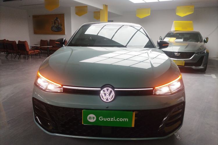 Used Volkswagen Passat 2025 Pro 380TSI Starry Dragon Luxury Edition