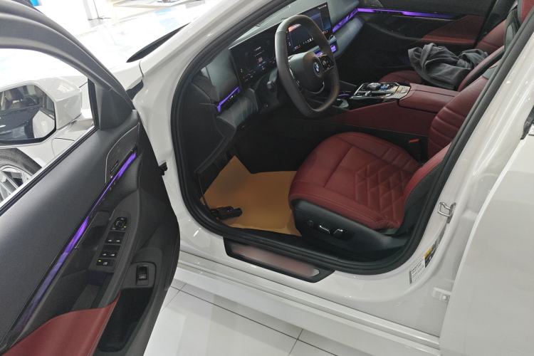 Used BMW i5 2024 eDrive 35L Prestige Luxury Package
