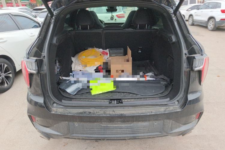 Used Lynk & Co 01 2021 2.0TD Four-Wheel Drive Dark Night Edition Trunk