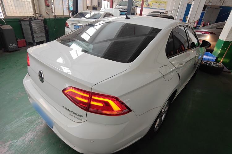 Used Volkswagen Lamando 2017 230TSI DSG Fashion Edition
