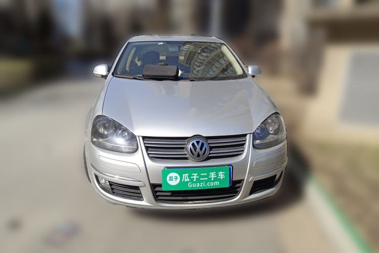 Used Volkswagen Sagitar 2011 1.6L Manual Fashion Edition Front