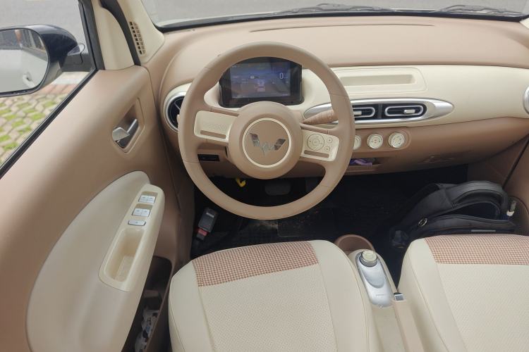 Used Wuling Hongguang MINIEV 2025 Four-Door Version Advanced Edition Steering Wheel