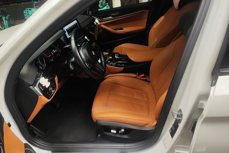 Used BMW 5 Series 2018 Restyled 530Li Luxury Edition M Sport Package Left Front Seat