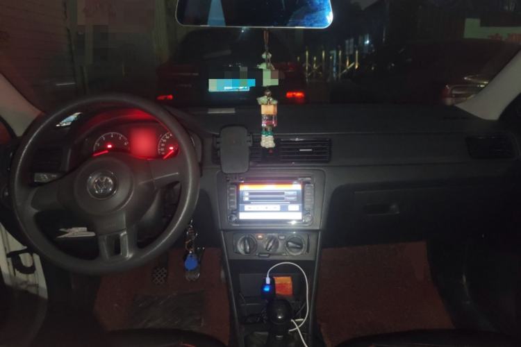 Used Volkswagen Santana 2015 1.6L Manual Fashion Edition Center Console