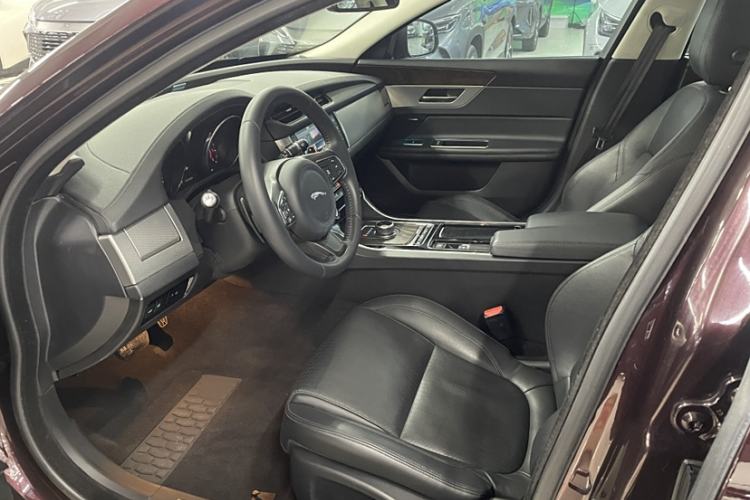 Used Jaguar XFL 2017 XFL 2.0T 240PS Luxury Edition
