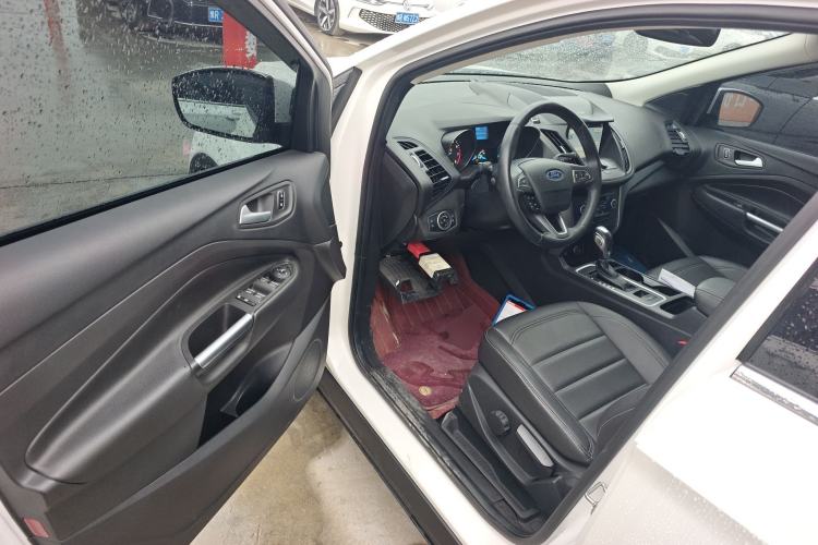 Used Ford Kuga 2019 EcoBoost 180 Two-Wheel-Drive Platinum Edition China VI Standard