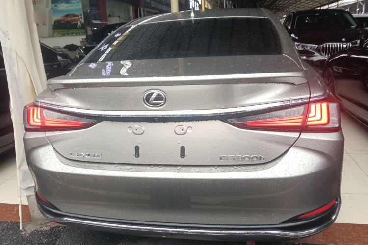 Used Lexus ES 2022 300h Excellence Edition