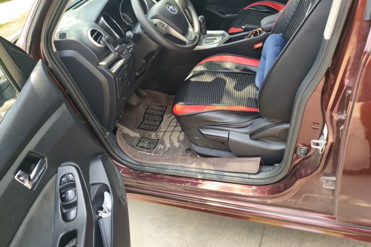 Used Venucia T70 2015 2.0L CVT Smart Choice Edition