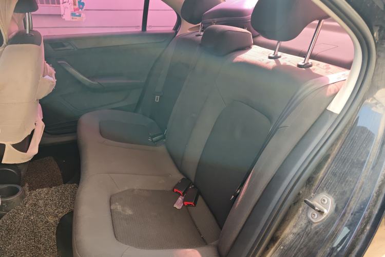 Used Volkswagen Santana 2013 1.6L Manual Fashion Edition
