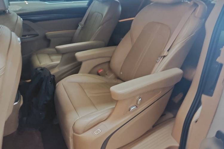 Used Buick GL8 2021 ES Landtrek 653T Luxury Model