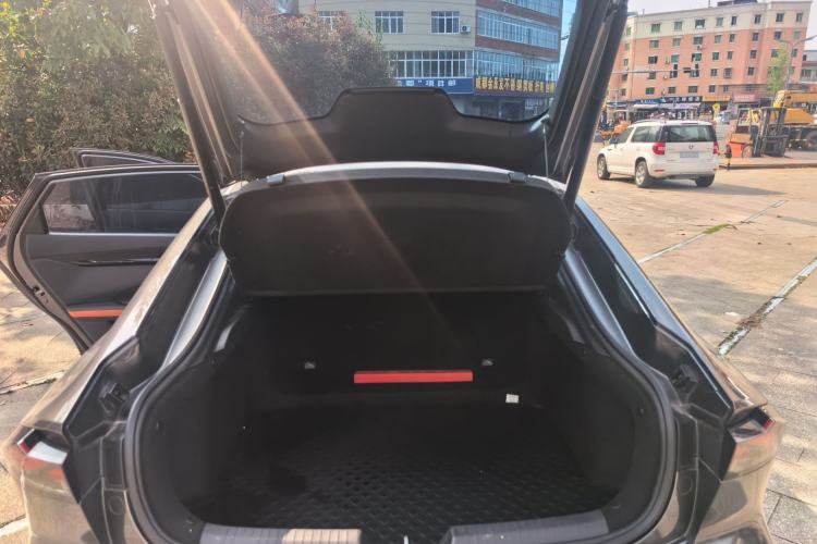 Used CHANGAN UNI-V 2023 1.5T Prestige Model
