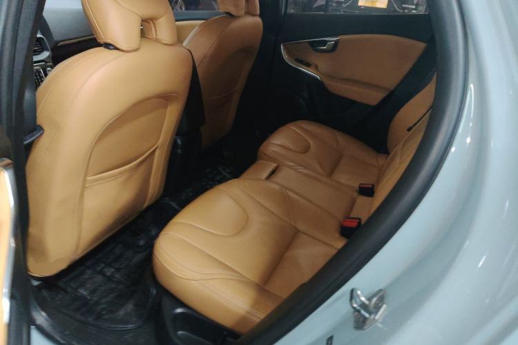 Used Volvo V40 2017 T3 Zhiyi Edition Left Rear Seat