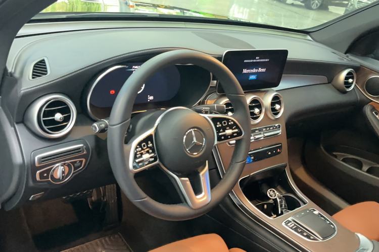 Used Mercedes-Benz GLC 2020 Facelift GLC 260 L 4MATIC Luxury Edition