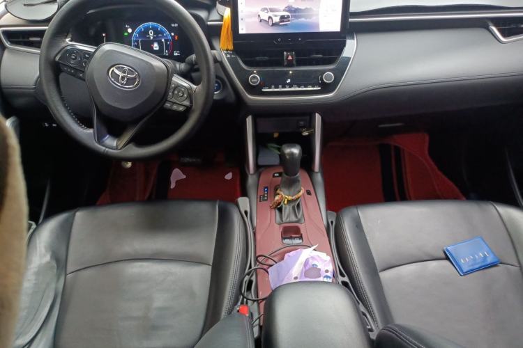 Used Toyota Corolla Cross 2023 Dual-Motor 2.0L Elite Edition Center Console