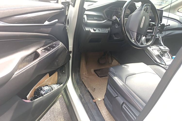 Used SAIC MAXUS EUNIQ 5 2020 1.3T PLUG-IN Elite Edition
