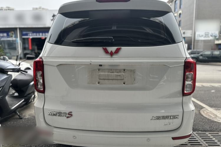 Used Wuling Hongguang 2018 1.5L S Comfort Model L2B
