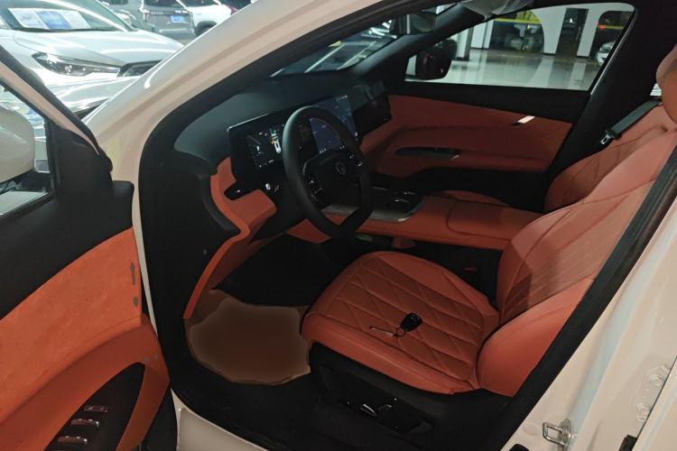 Used CHANGAN CS75 PLUS 2025 4th Generation 1.5T New Blue Whale Smart Luxury Edition Left Front Seat