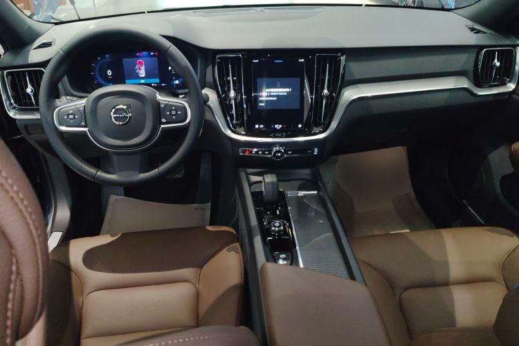 Used Volvo S60 2025 B4 Zhiyi Luxury Edition