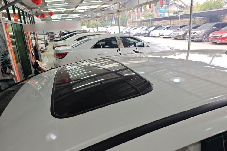 Used Honda Jade 2017 1.8L automatic Comfort version 5 seats
