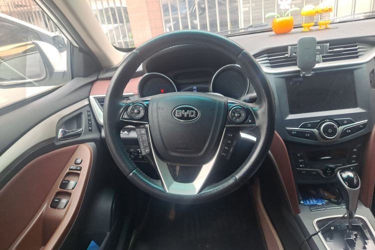 Used BYD G5 2014 1.5TID Automatic Flagship Model
