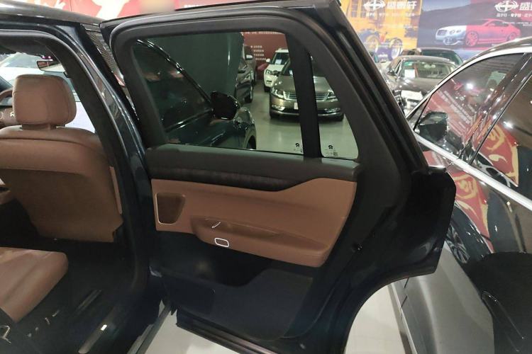 Used Nio ES8 2023 75 kWh Executive Edition
