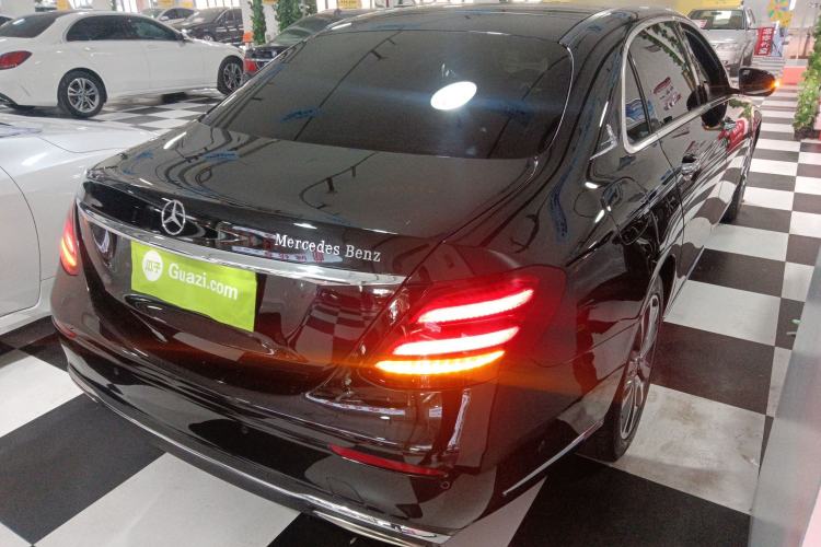 Used Mercedes-Benz E-Class 2018 Facelift E 300 L Luxury Edition