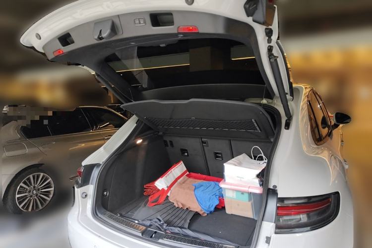 Used Porsche Macan 2020 Macan 2.0T Trunk