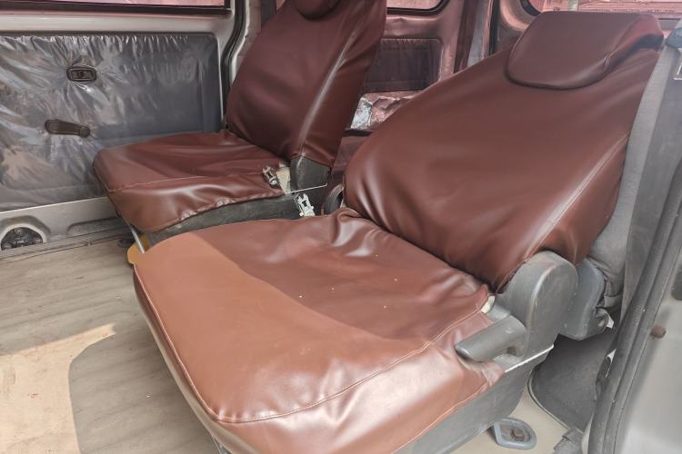 Used Wuling Rongguang V 2016 1.2L Standard Version
