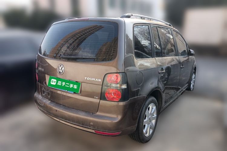 Used Volkswagen Touran 2011 1.4T Manual ZhiShang Edition 5-seater

