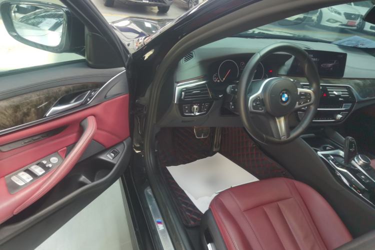 Used BMW 5 Series 2019 530Li Leading Model M Sport Package
