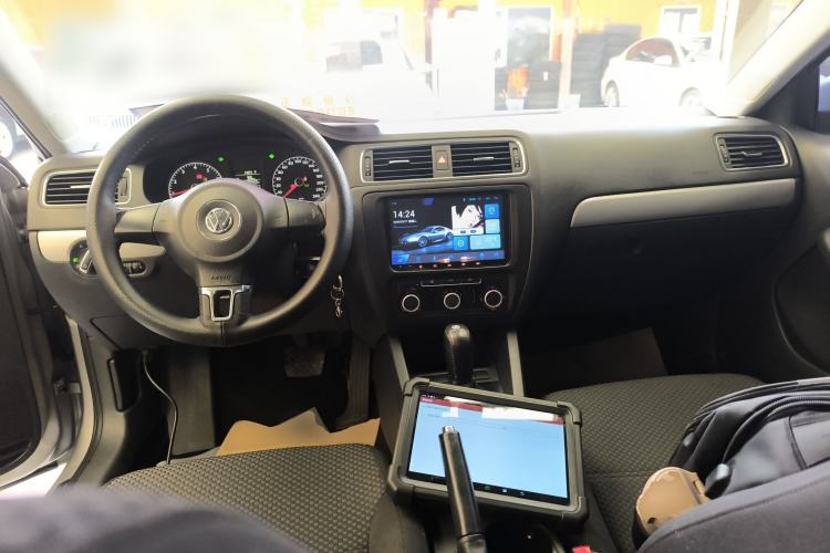 Used Volkswagen Sagitar 2014 Revised Version 1.6L Automatic Leading Edition
