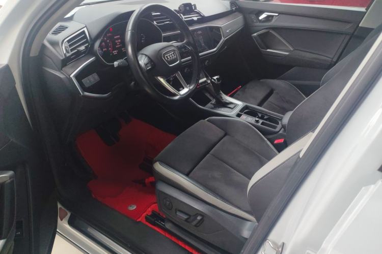 Used Audi Q3 2019 35 TFSI Advanced Dynamic Edition Left Front Seat