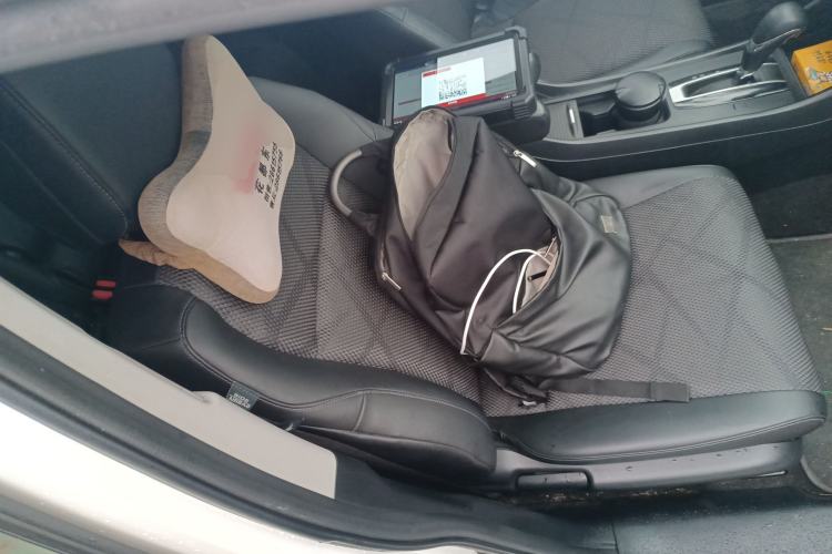 Used Honda Jade 2013 1.8L automatic Comfort version 5 seats Right Front Seat