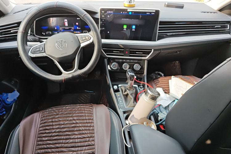 Used Volkswagen Sagitar 2025 300TSI DSG Excellence Edition Center Console