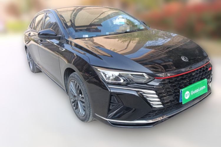 Used Dongfeng Aeolus Yixuan MAX 2021 1.5T Ultra-Stylish Trendsetter Edition Front Right 45 Deg