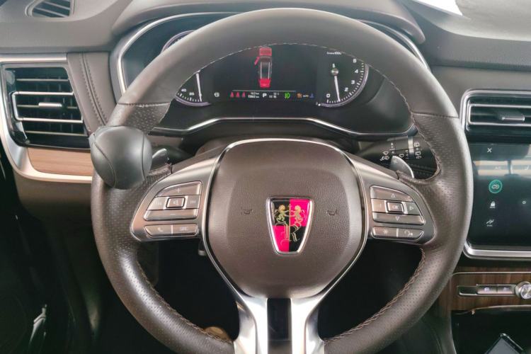 Used Roewe RX8 2018 30T Smart Connectivity All-Wheel Drive Supreme Edition