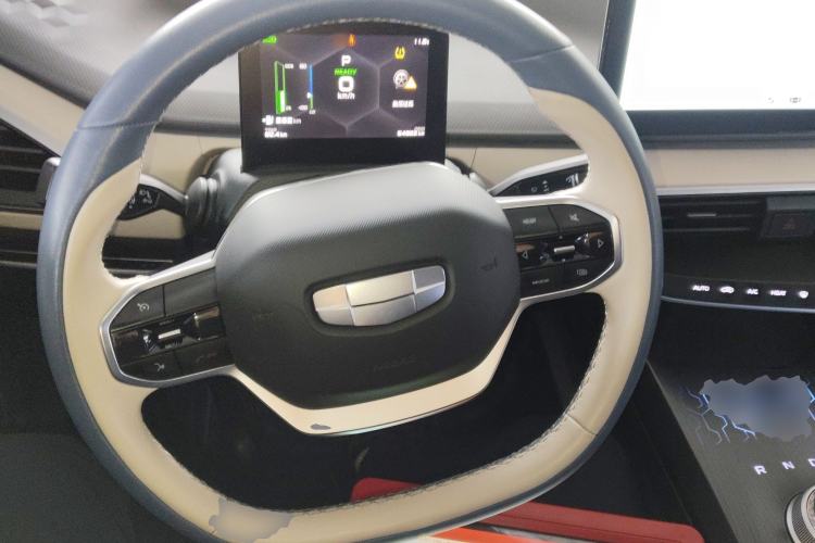 Used Geometry A 2021 Pro Enhanced High-Efficiency Range Version 600KM A600 Asian Games Edition