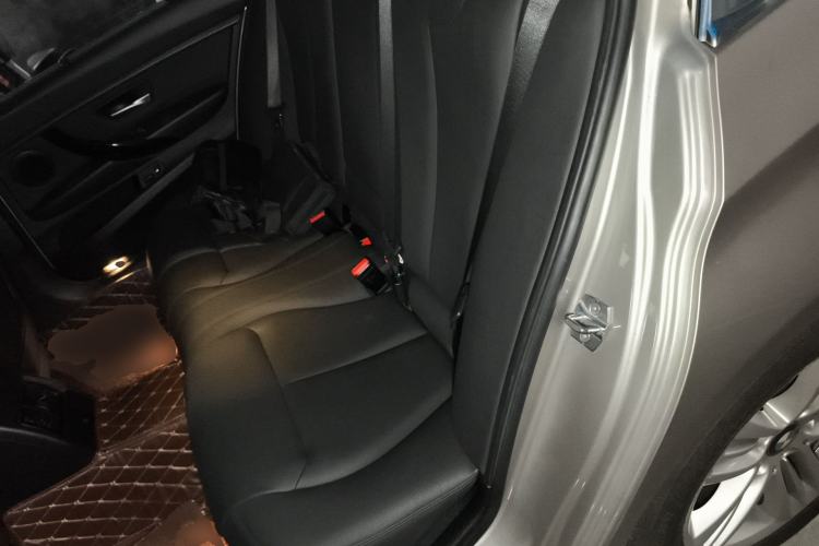 Used BMW 3 Series 2017 320Li Fashion Model Left Rear Seat