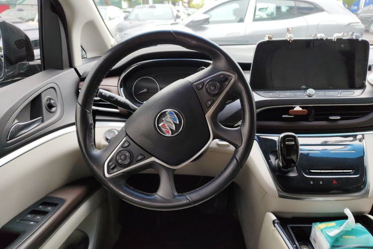 Used Buick GL8 2021 Land Cruiser Executive Class 652T Luxury Model Steering Wheel