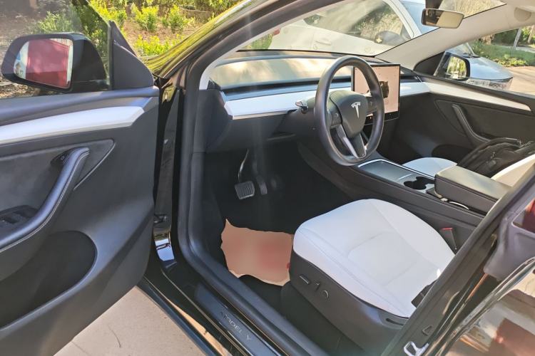 Used Tesla Model Y 2022 Rear-Wheel-Drive Version