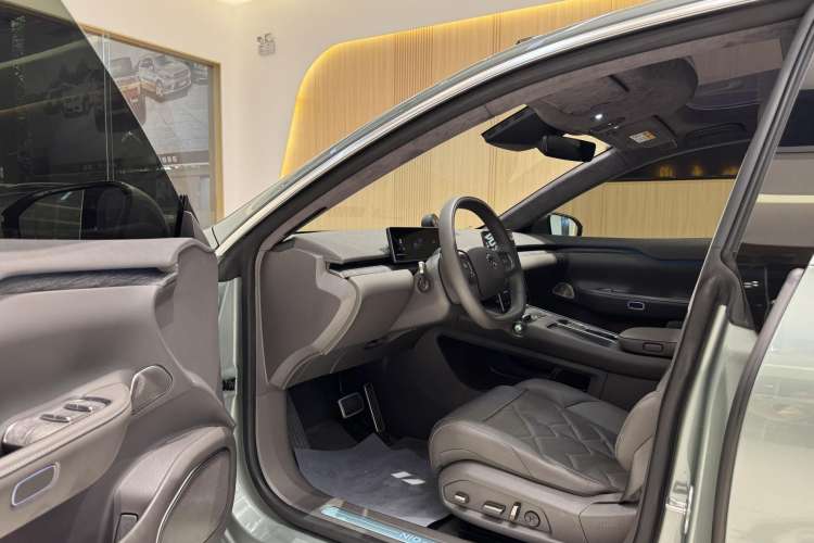 Used Nio ET7 2023 100kWh Signature Edition