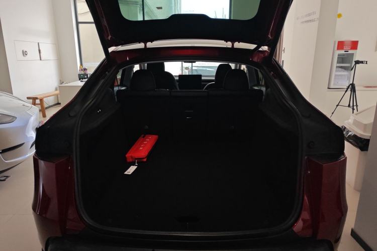 Used Tesla Model Y 2025 Rear-Wheel-Drive Version