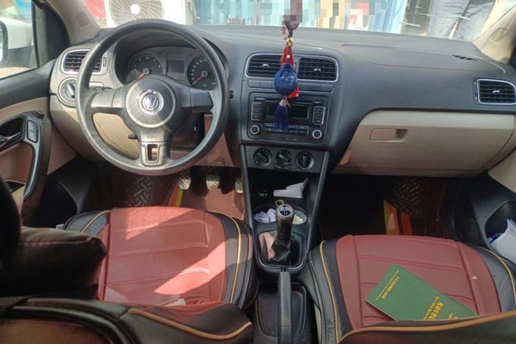 Used Volkswagen Polo 2011 1.4L Manual ZhiShang Edition
