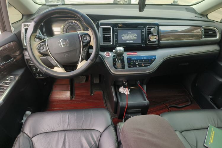 Used Honda Elysion 2016 2.4L Supreme Edition
