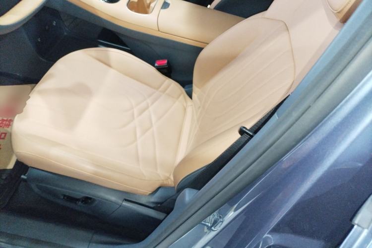 Used Geely Galaxy Galaxy Xingjian 7 EM-i 2025 120km Exploration+ Version