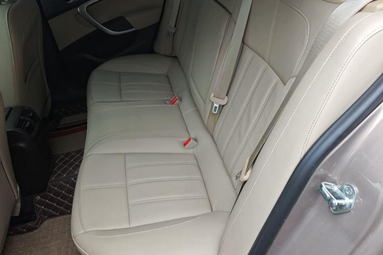 Used Buick Regal 2015 2.0L Elite Fashion Edition Left Rear Seat